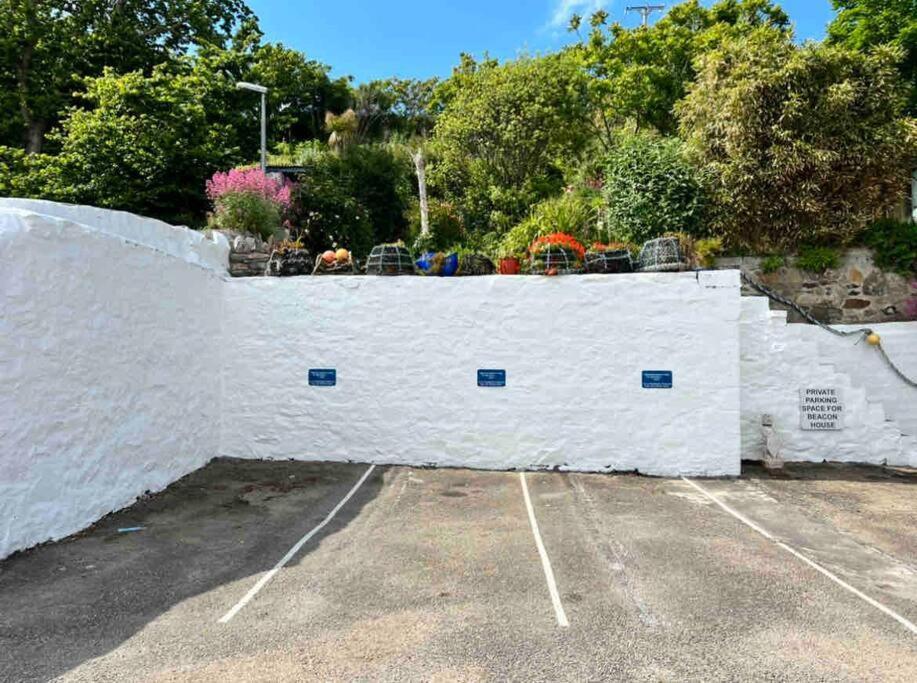 Luxury Modern Suite In Marazion With Parking Экстерьер фото